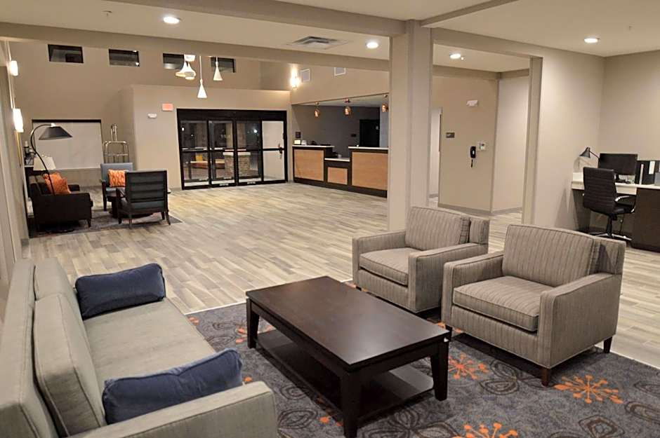 Wyndham Garden New Roads / False River