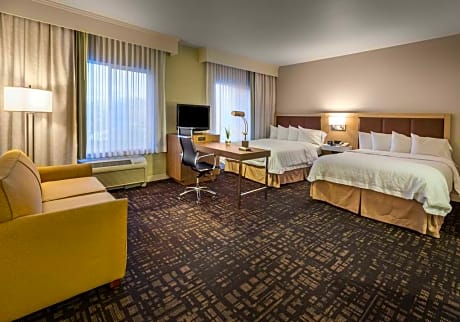 2 QUEEN MOBILITY ACCESS RI SHWR SUITE NOSMOK - MICROWV/FRIDGE/WET BAR/HDTV/WORK AREA - FREE WI-FI/HOT BREAKFAST INCLUDED -