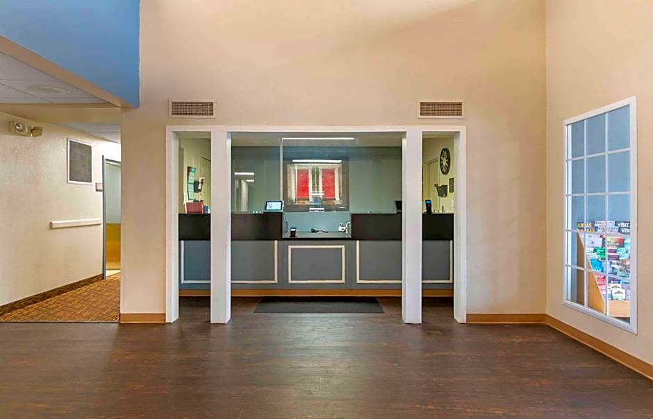 Extended Stay America Suites - Kansas City - Airport - Tiffany Springs