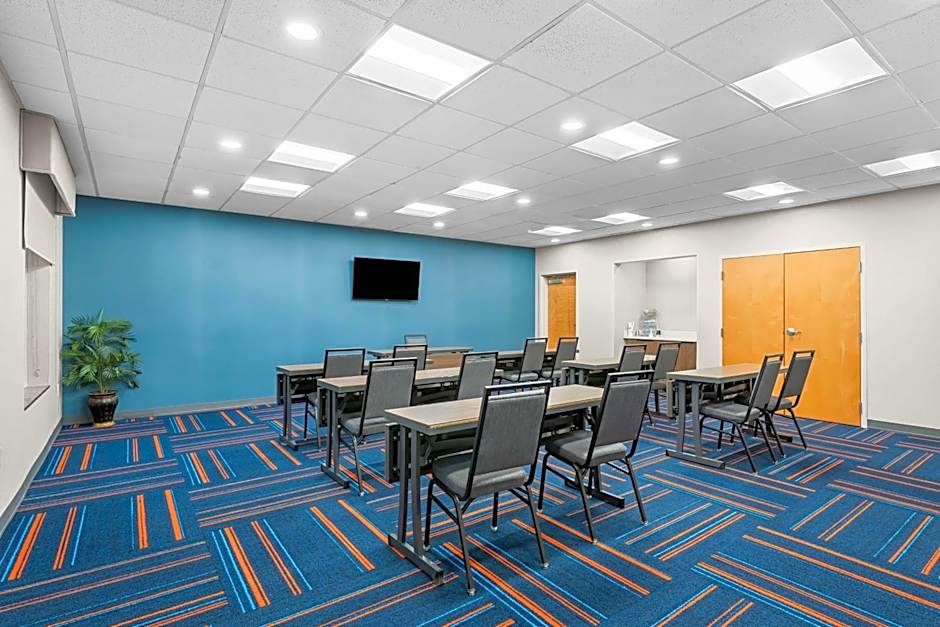 Hampton Inn By Hilton & Suites Charlotte-Airport