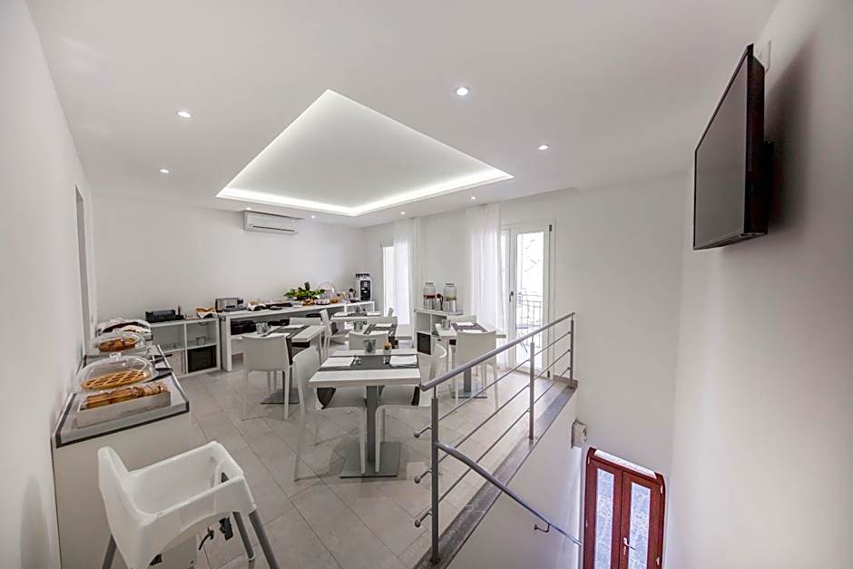 Ossuna Bay Hotel Boutique