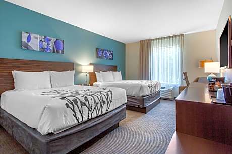 Queen Room with Two Queen Beds and Accessible Tub - Accessible/Non-Smoking