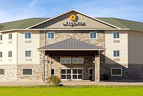 La Quinta Inn & Suites by Wyndham Fairbanks Airport
