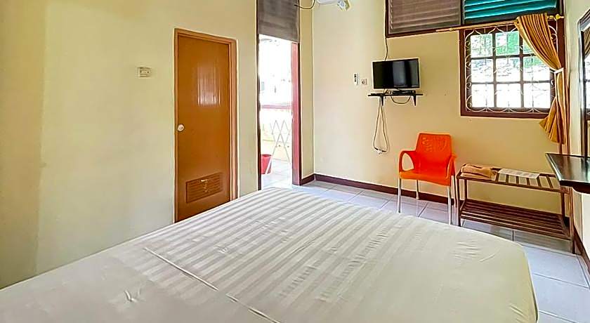 Hotel Shanty Mitra RedDoorz