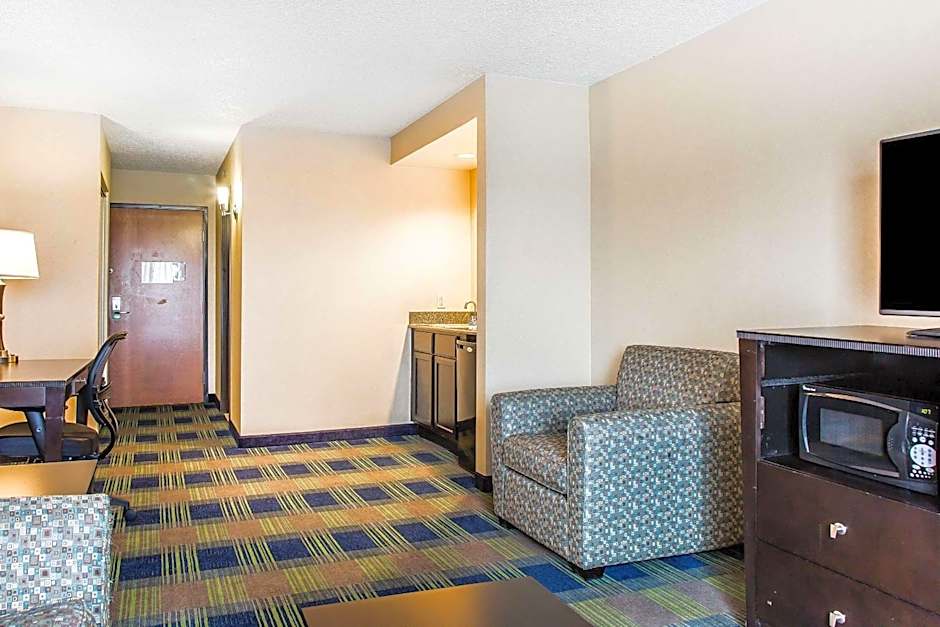 Comfort Inn & Suites