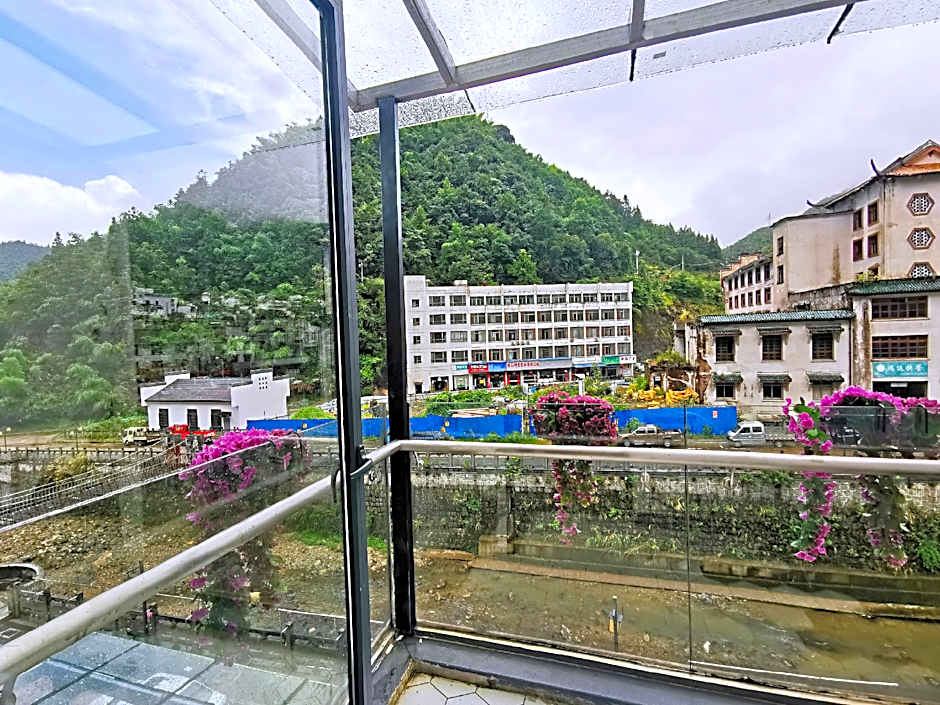 zero five one seven inn