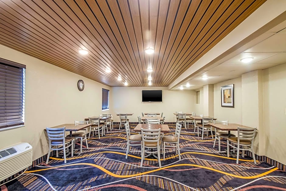 AmericInn by Wyndham Madison WI