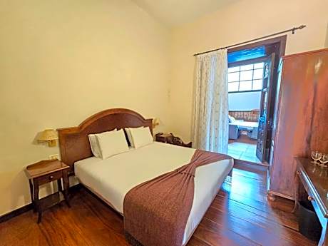 Quadruple Room with Mountain View