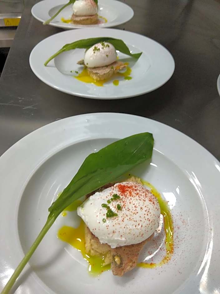 Roots Hotel and Wine Bar