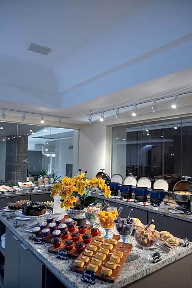 Golden Tulip Goiania Address