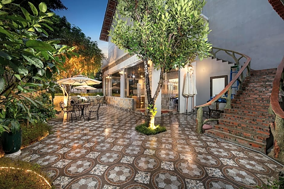 Tam Coc Holiday Hotel & Villa
