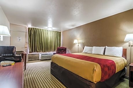 King Room - Non-Smoking