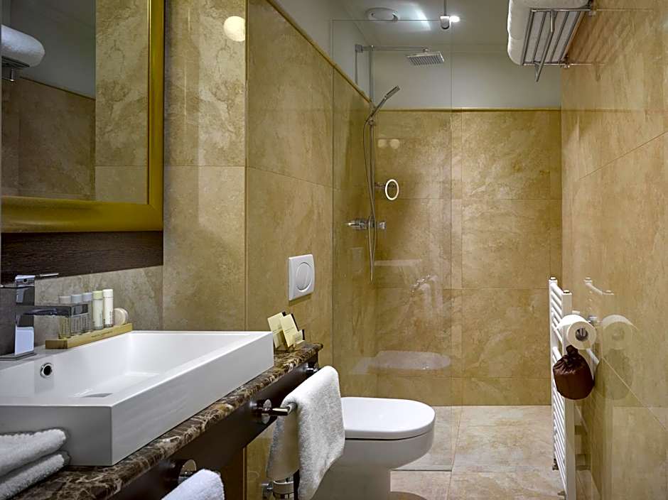 Grandezza Hotel Luxury Palace