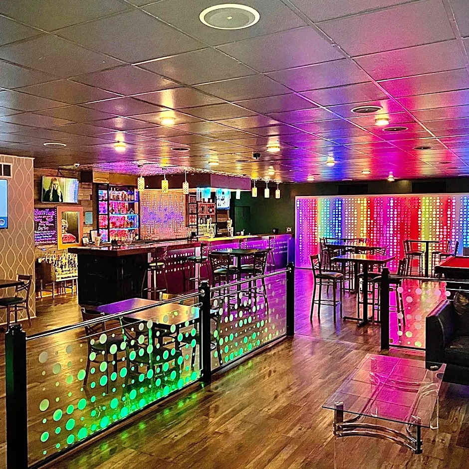 Norfolk Country Inn and Suites