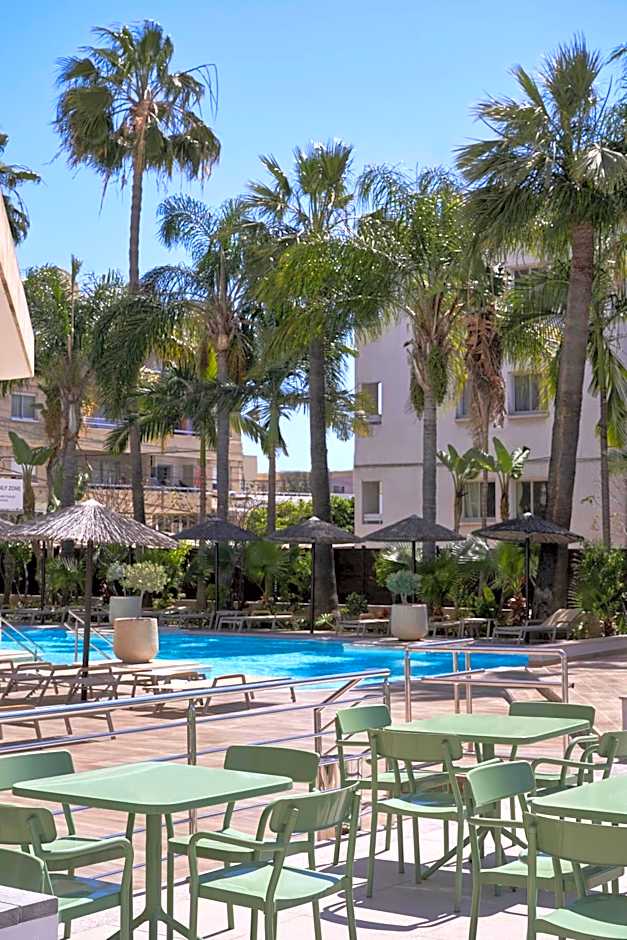 Atlantica Oasis Hotel