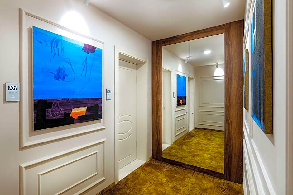 Gallery 37 Powered by ASTON