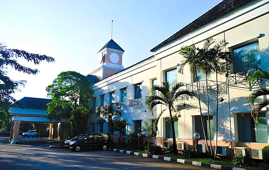 Grand Cikarang Hotel