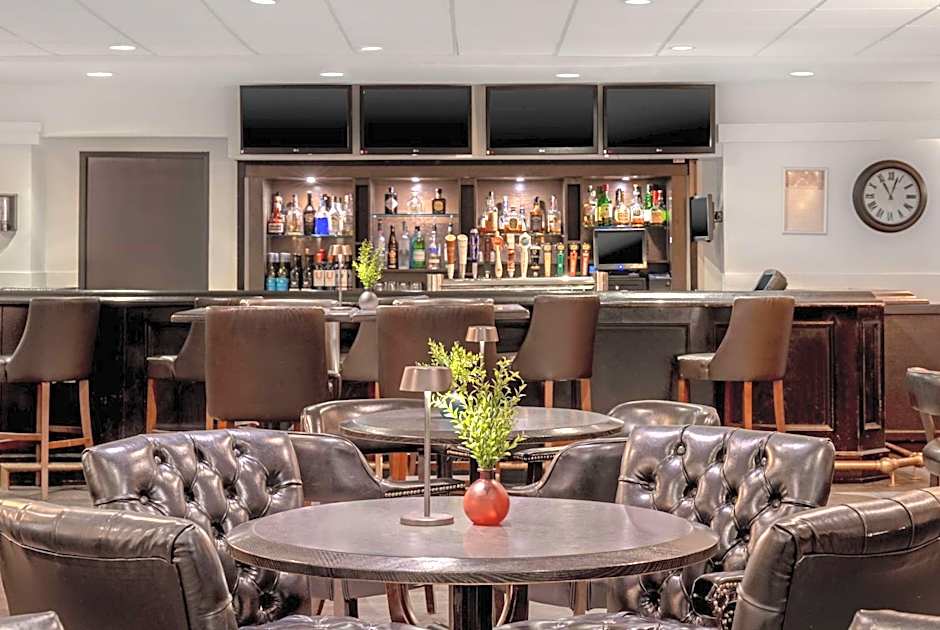 Ramada Plaza by Wyndham Calgary Downtown