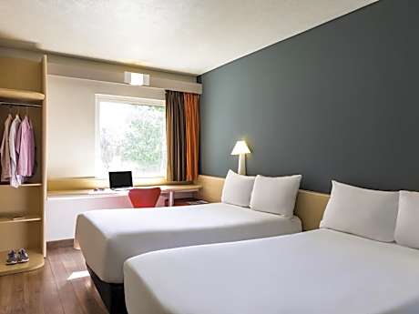 Standard Double Room with Two Double Beds