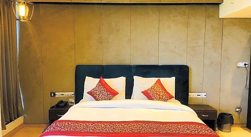 Hotel Signature Grand