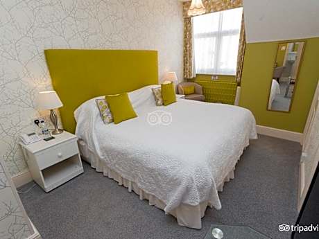 Family room-Superior-Ensuite-No 10-2 Adults + 1 child