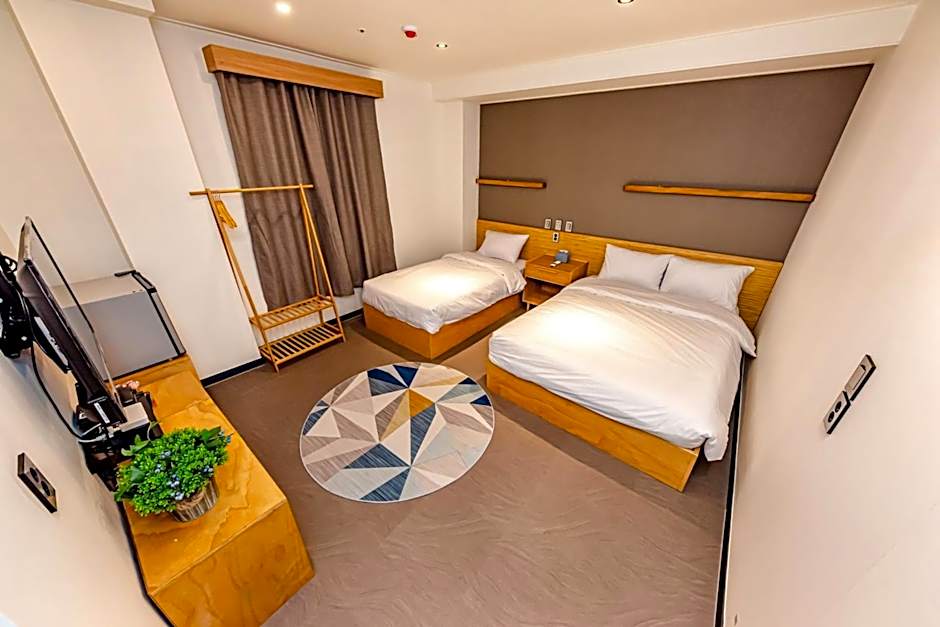 The Jade Hotel