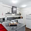 Apartment with City Views in East Perth