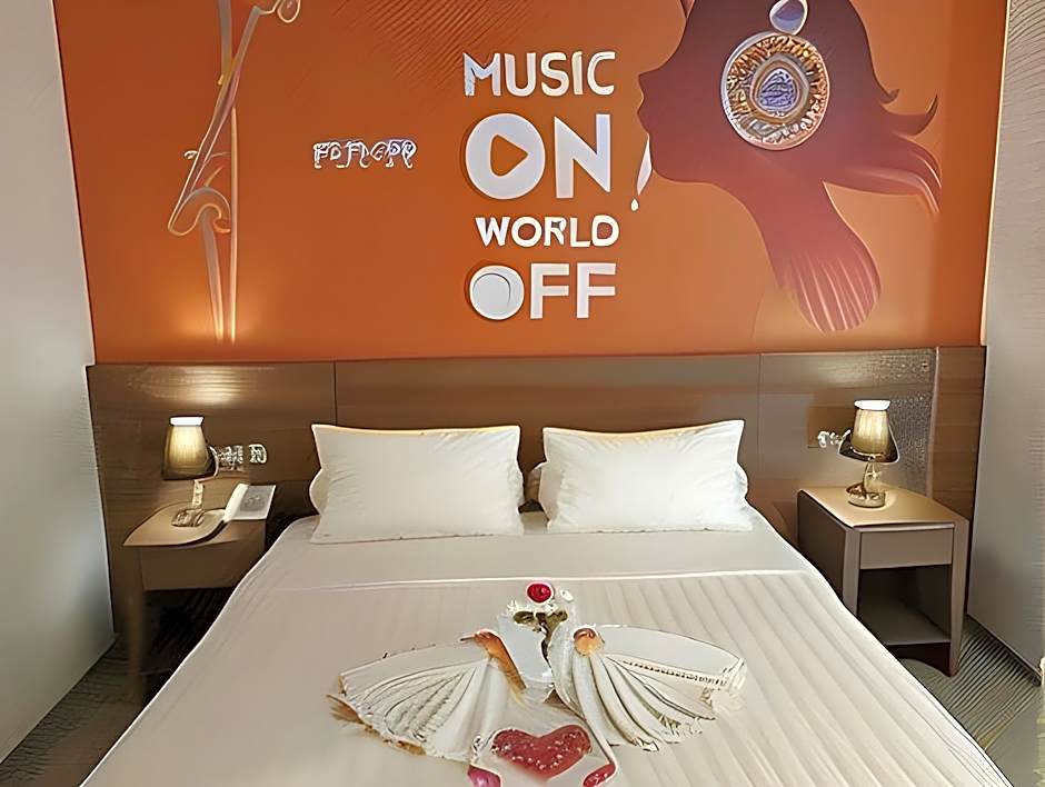 Front One Hotel Pamekasan Madura