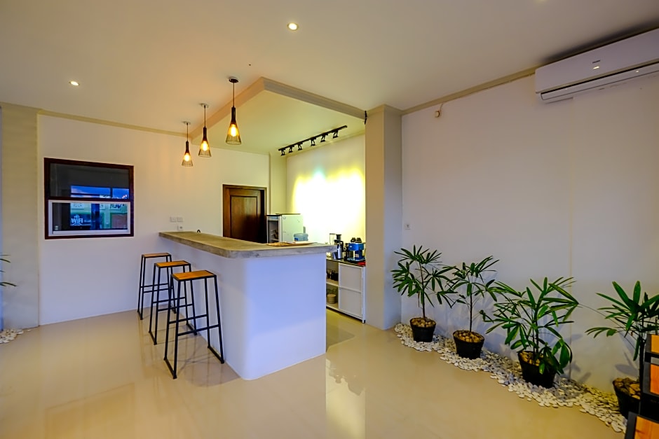 1793 Kuta Circle Homestay