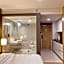 Straits Suite by C Homestay Malacca