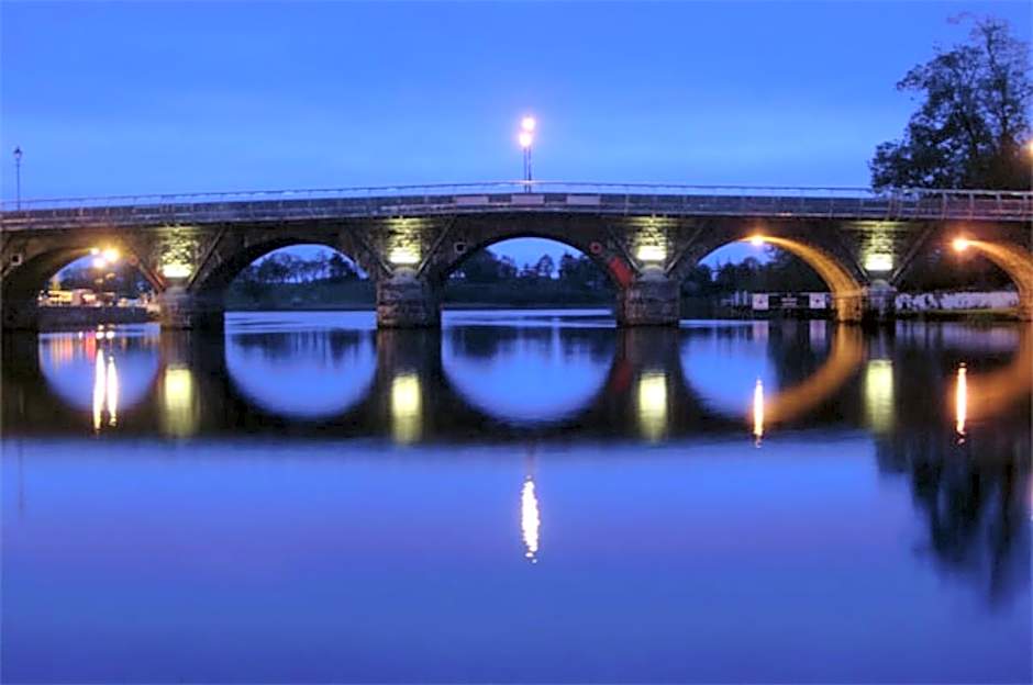 Carrick Plaza Suites and Apartments