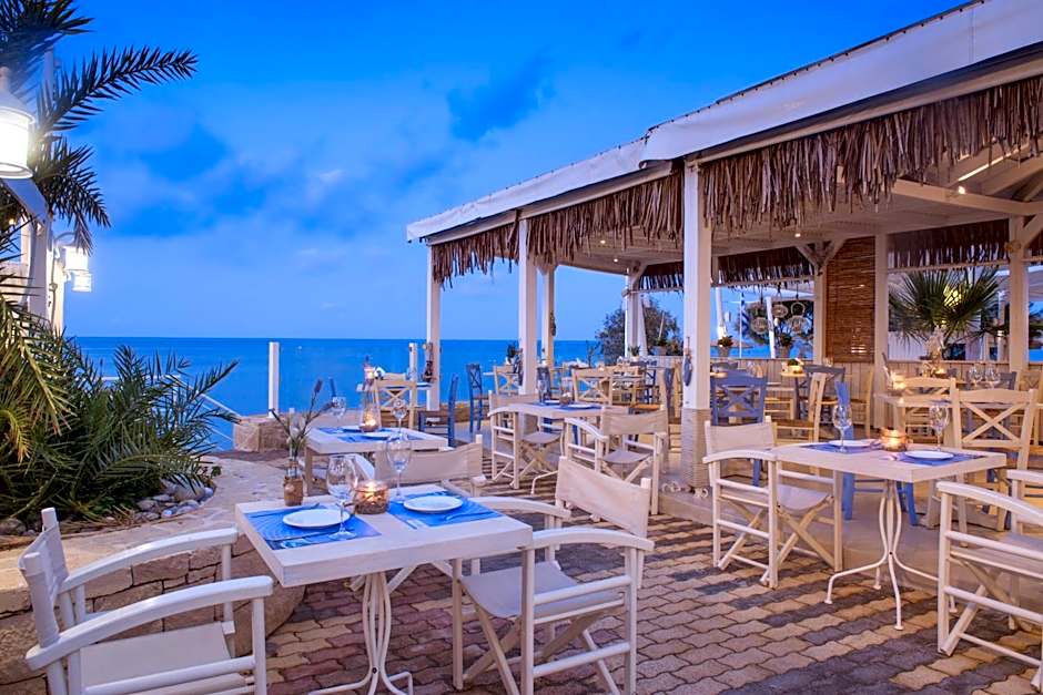 Mari Kristin Beach Hotel