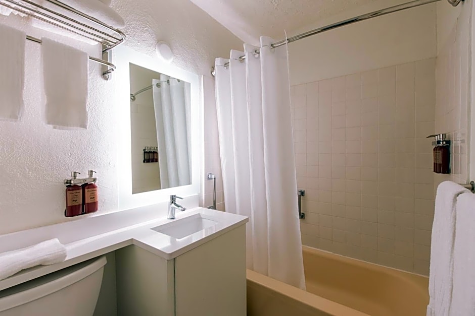 SCP Hilo Hotel
