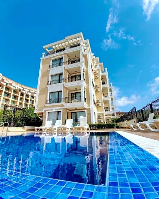 DELUXE Beach Apartment in Sveti Vlas