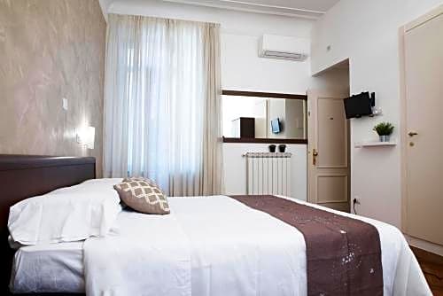 Photo 1 of 4 of Triple Room