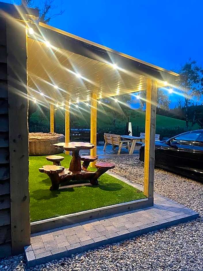 Walsh's Mill Lodges & Linen House