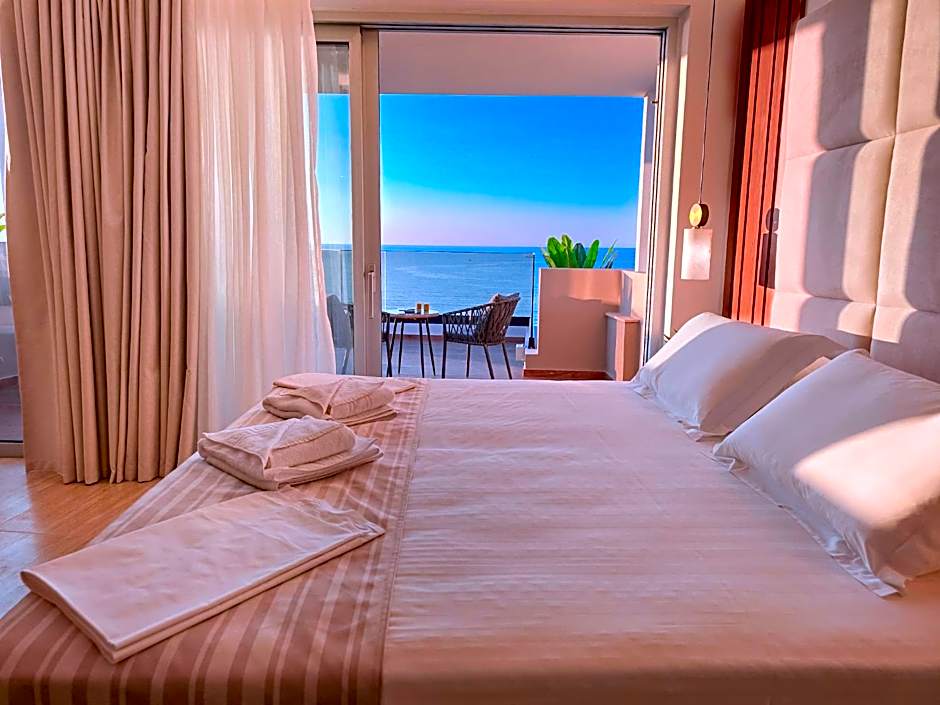 Theo Beach Hotel Apartments