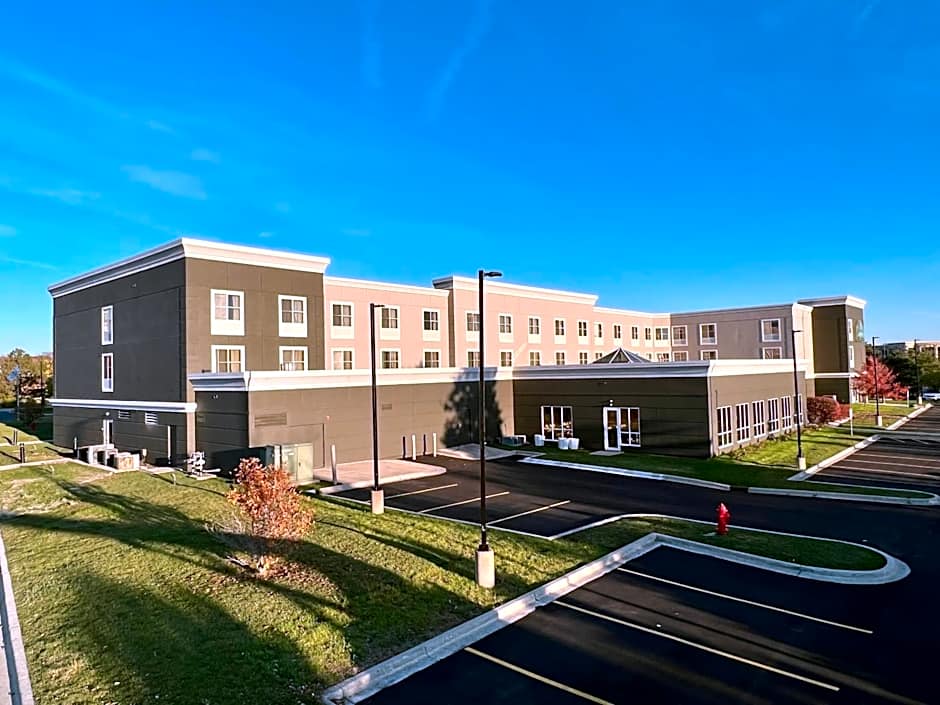 La Quinta Inn & Suites by Wyndham Bannockburn-Deerfield