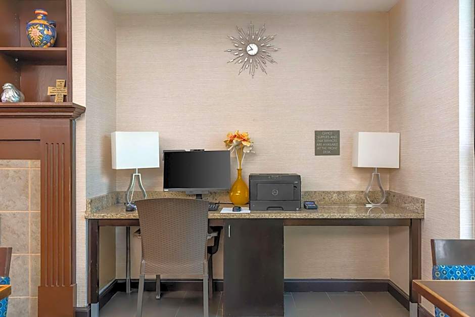 Comfort Suites Regency Park
