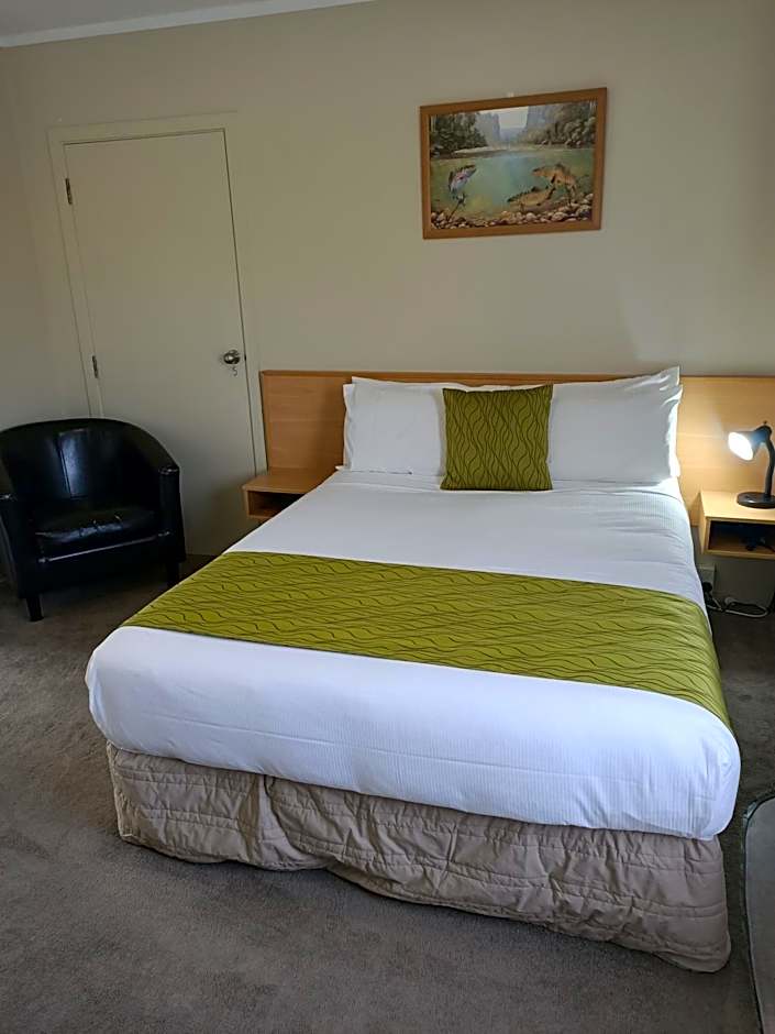 ASURE Macy's Motor Inn