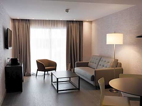 HG City Suites Barcelona
