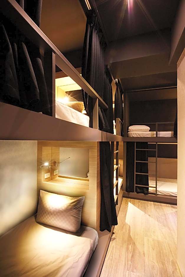 Photo 1 of 21 of Bed in 6-Bed Mixed Dormitory Room