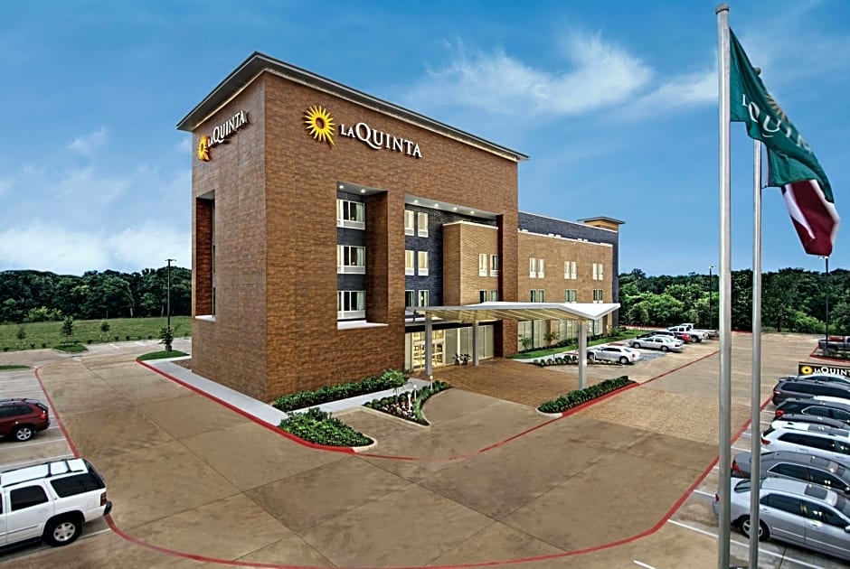 La Quinta Inn & Suites by Wyndham College Station South