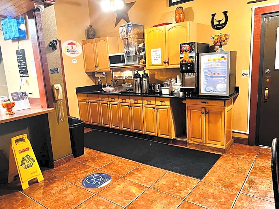 Super 8 by Wyndham Dodge City