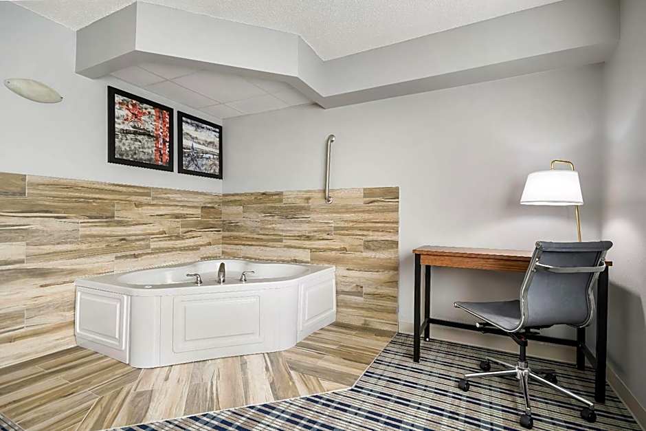 AmericInn by Wyndham Wausau