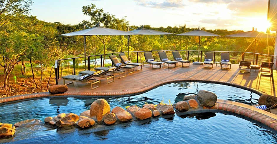 Victoria Falls Safari Club