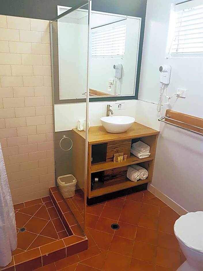 Adamsons Riverside Accommodation