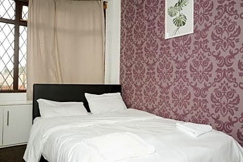 Coventry Deluxe Rooms