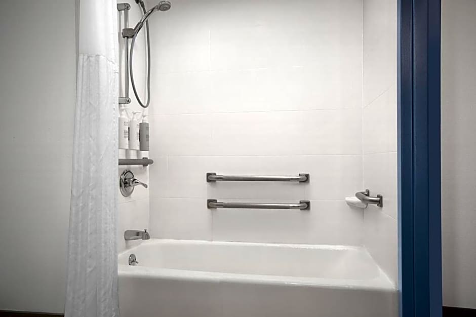 Spark by Hilton Denver East I 70