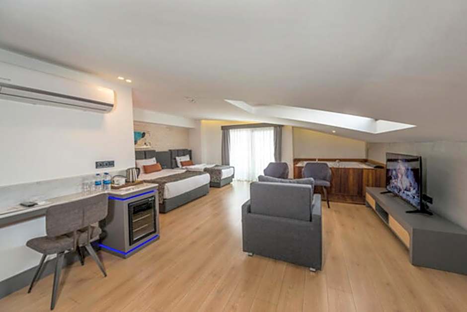 Laren Sea Side Hotel Spa